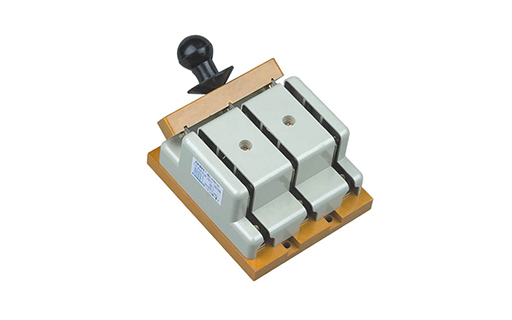 HD11B、HS11B系列保護(hù)型開啟式刀開關(guān)